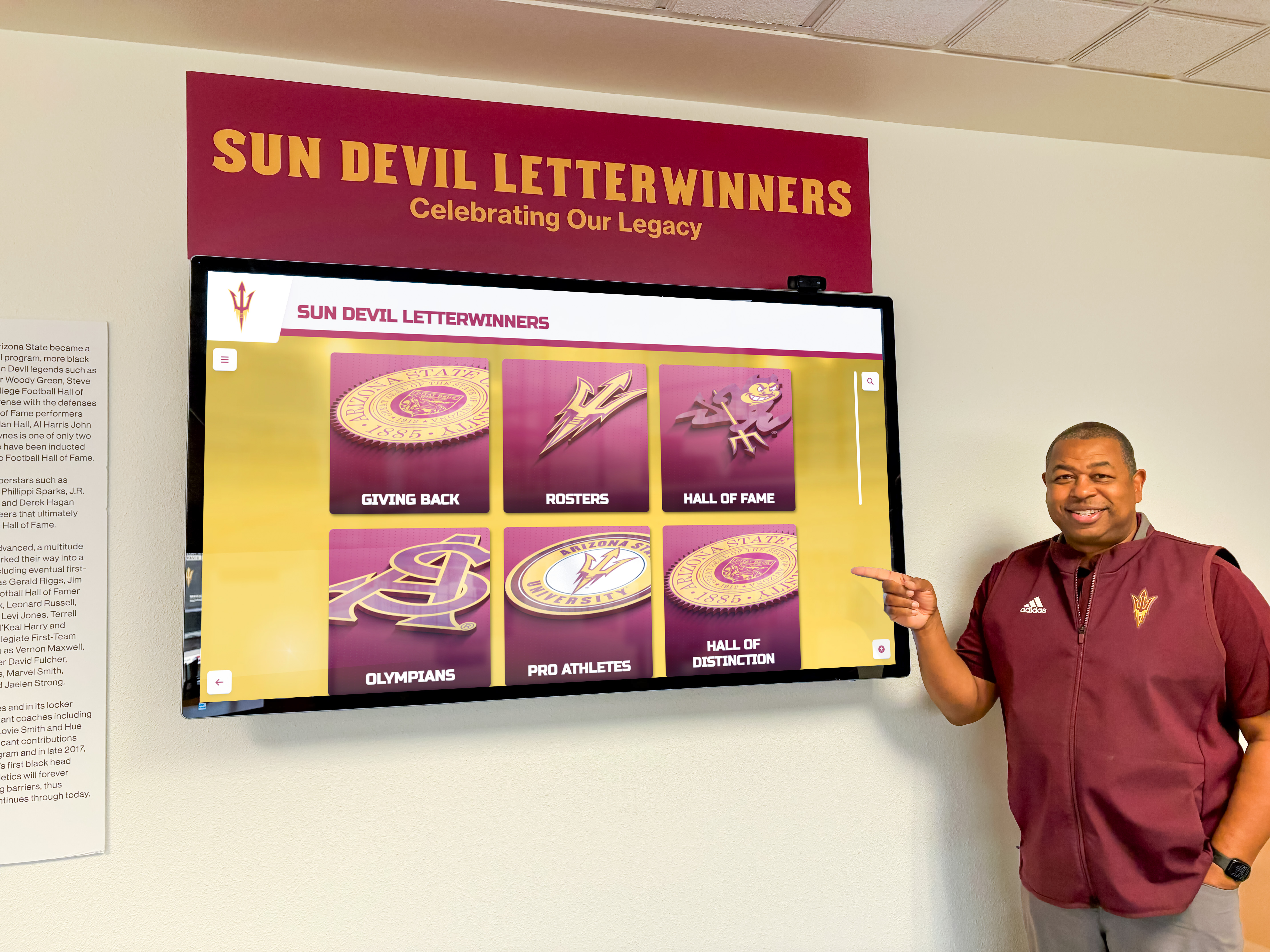 Web-based virtual hall of fame showcasing famous alumni